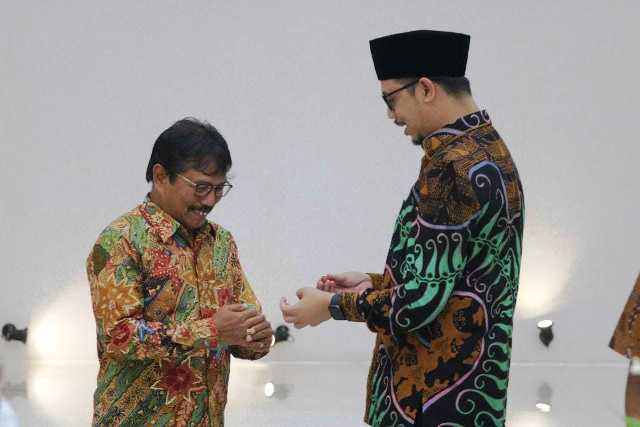 Walikota Bukittinggi Erman Safar bersama Yuen karnova